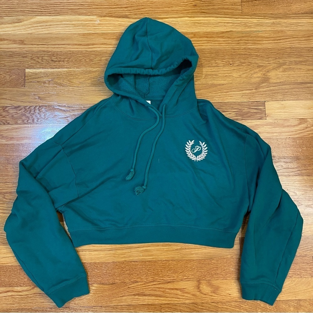 PINK Victoria’s Secret Crop Hoodie Sweatshirt in Green - Size Medium